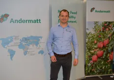 Simon Fleischli van het Zwitserse bedrijf Andermatt. Zij zijn sterk in biologische gewasbescherming